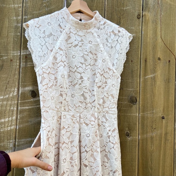 Sweetest White Lace High-Low Backless Midi Dress 🌿 - Picture 7 of 12